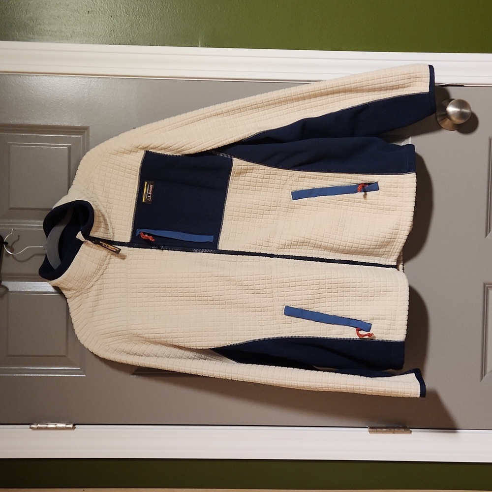 LL Bean windproof fleece